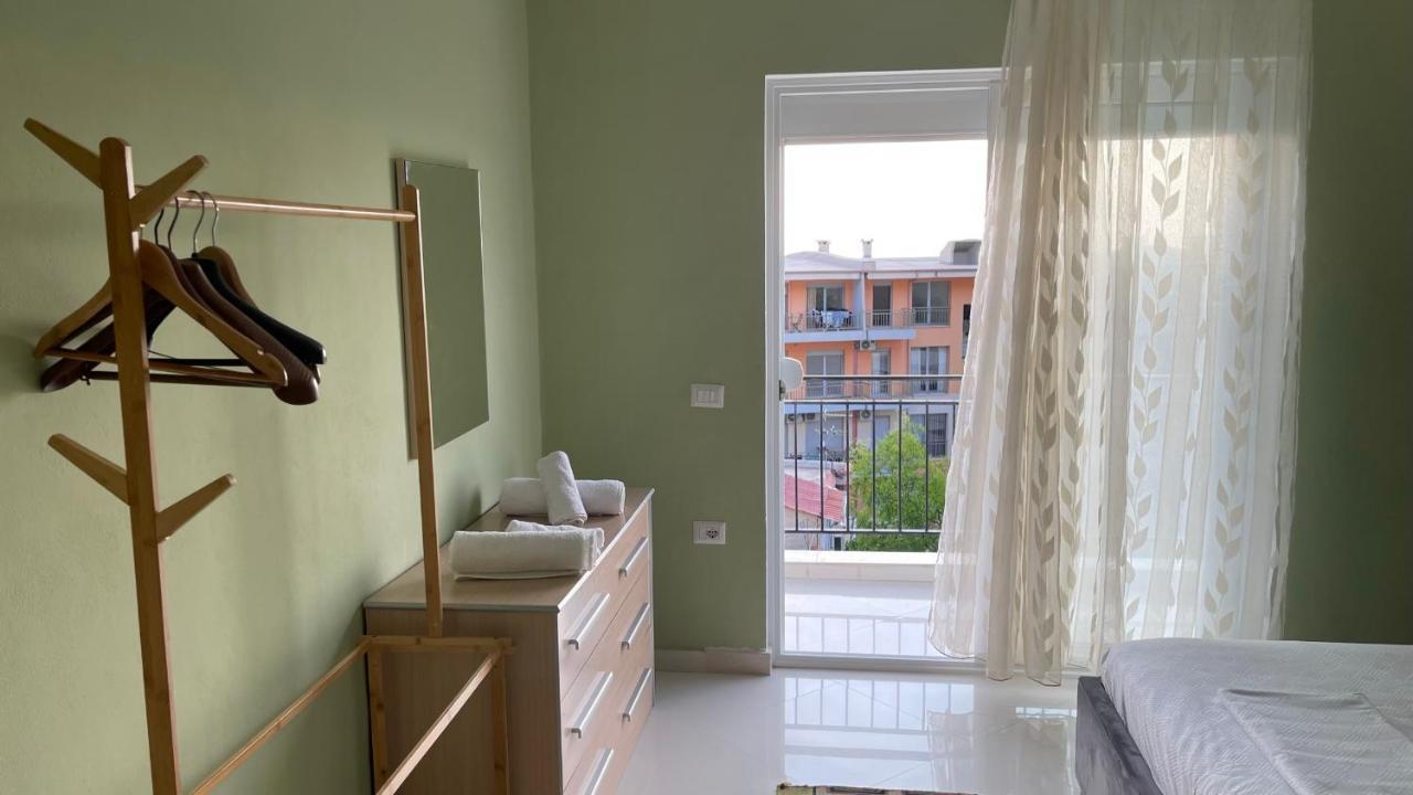 Vlorë Azure Apartments By Kondo Stays מראה חיצוני תמונה