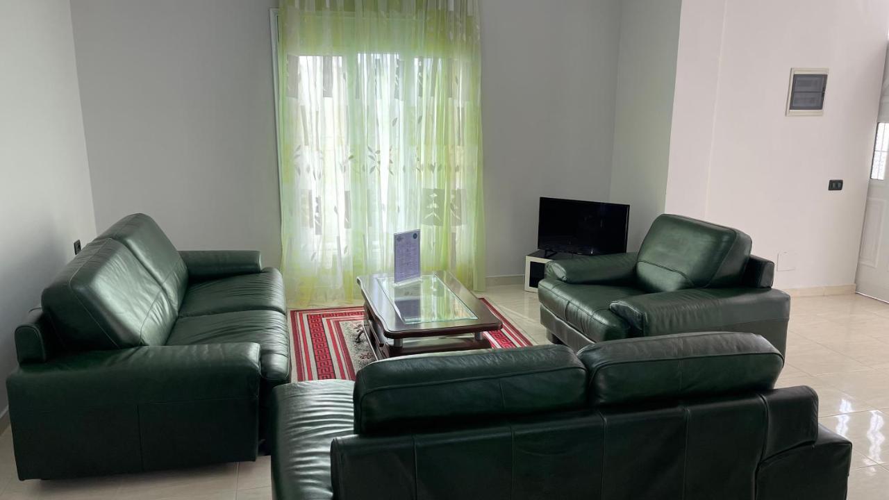 Vlorë Azure Apartments By Kondo Stays מראה חיצוני תמונה