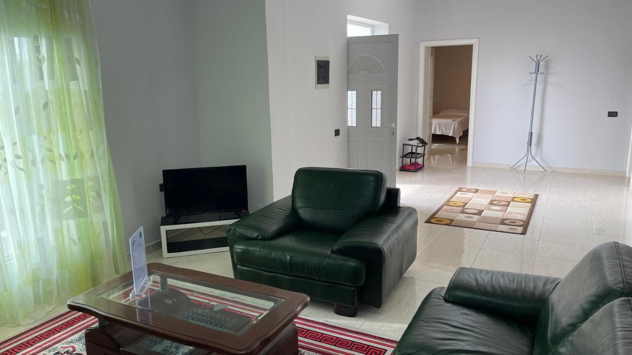 Vlorë Azure Apartments By Kondo Stays מראה חיצוני תמונה