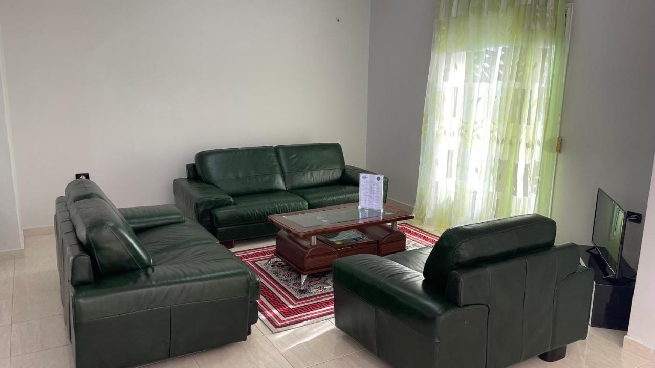 Vlorë Azure Apartments By Kondo Stays מראה חיצוני תמונה